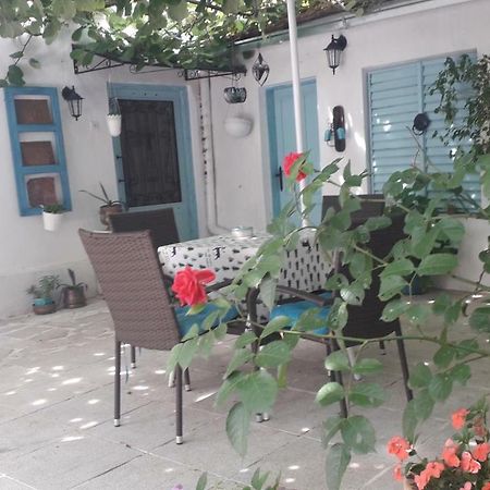 Apartment With Garden Hanja Мостар Екстериор снимка