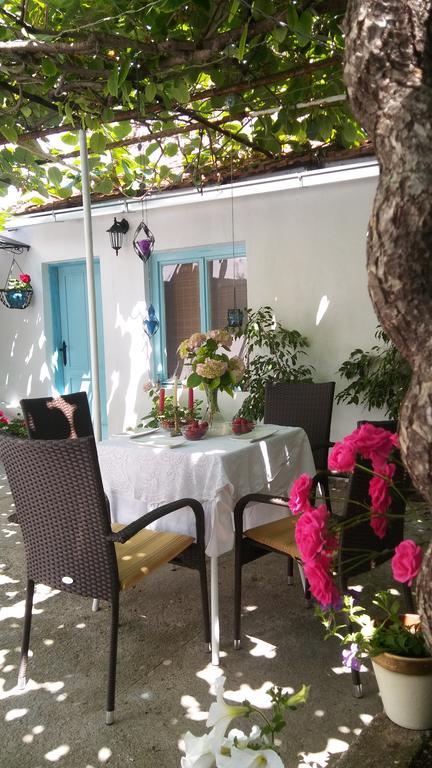 Apartment With Garden Hanja Мостар Екстериор снимка